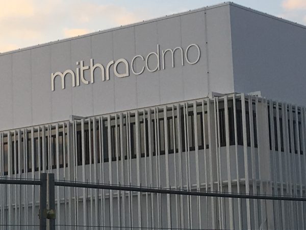 enseigne lettres fraisees mithra